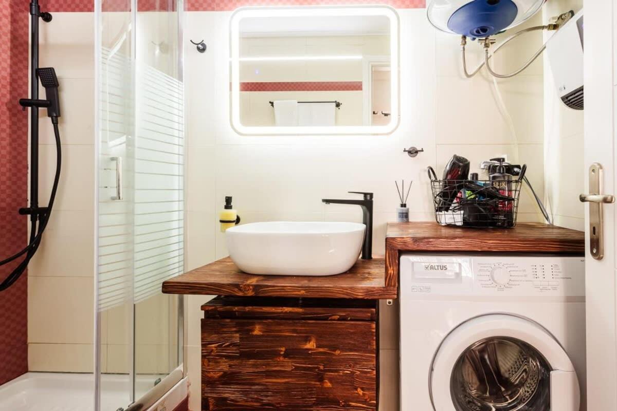 Kalamata Lime Studio - Cozy Gem With Private Parking 외부 사진
