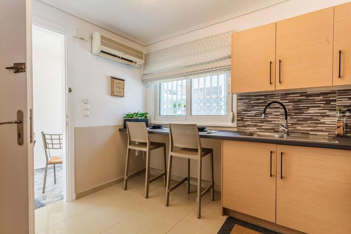 Kalamata Lime Studio - Cozy Gem With Private Parking 외부 사진