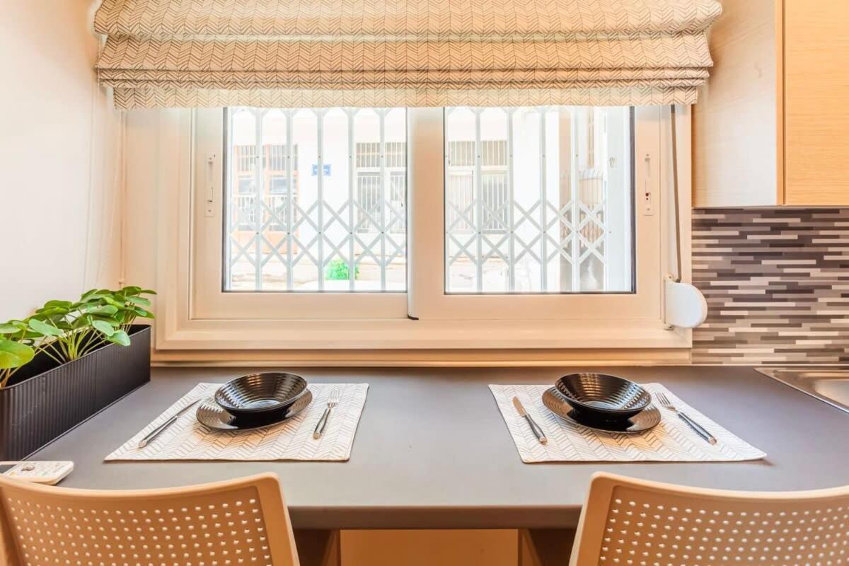 Kalamata Lime Studio - Cozy Gem With Private Parking 외부 사진