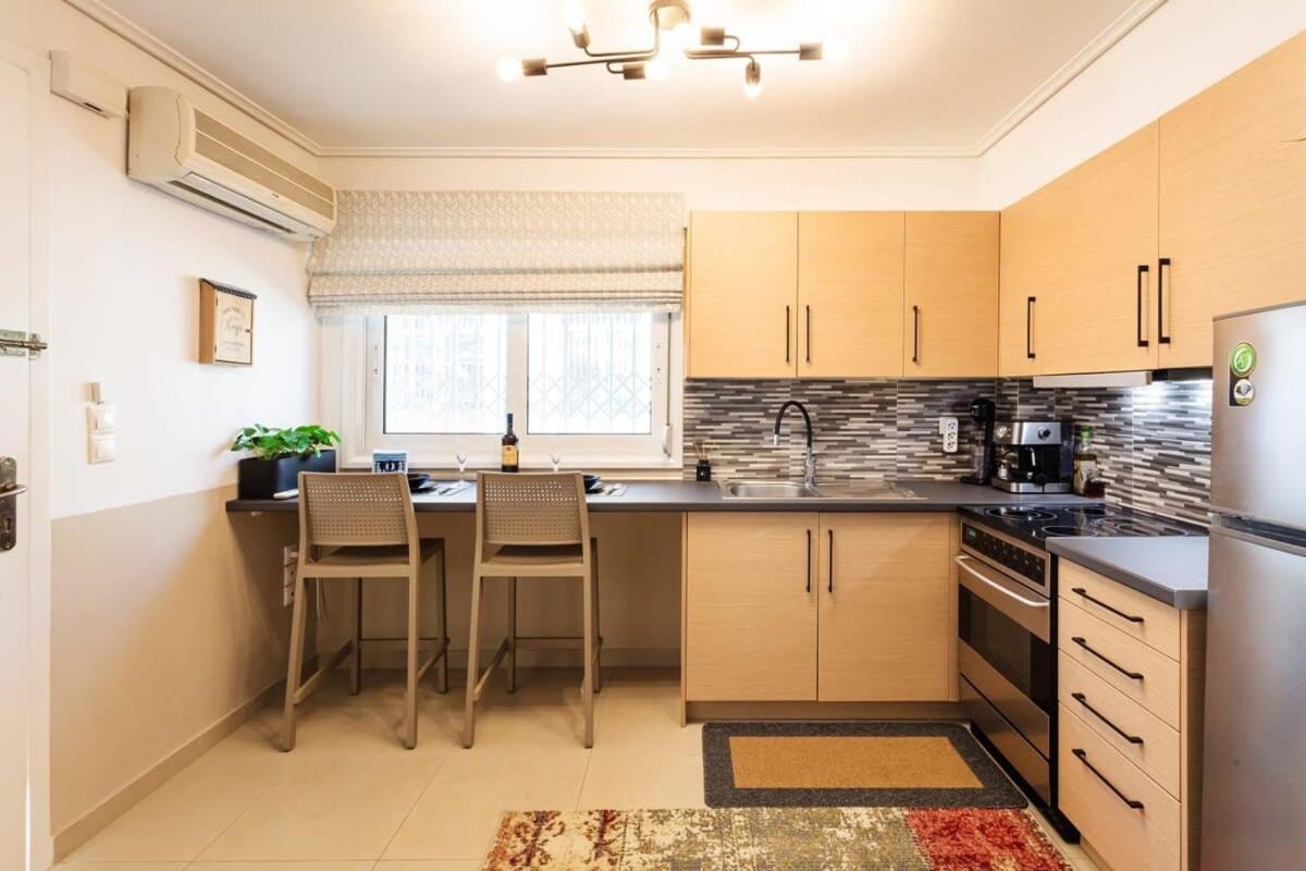 Kalamata Lime Studio - Cozy Gem With Private Parking 외부 사진